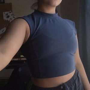 Lululemon muscle crop top